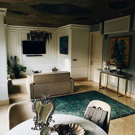 Ab Residences -Cihangir Luxury Antique Apartment Istanboel Buitenkant foto
