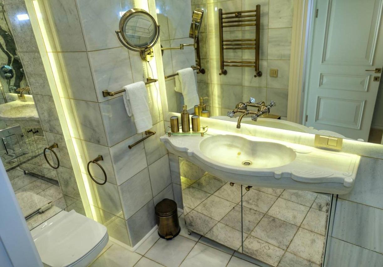 Ab Residences -Cihangir Luxury Antique Apartment Istanboel Buitenkant foto