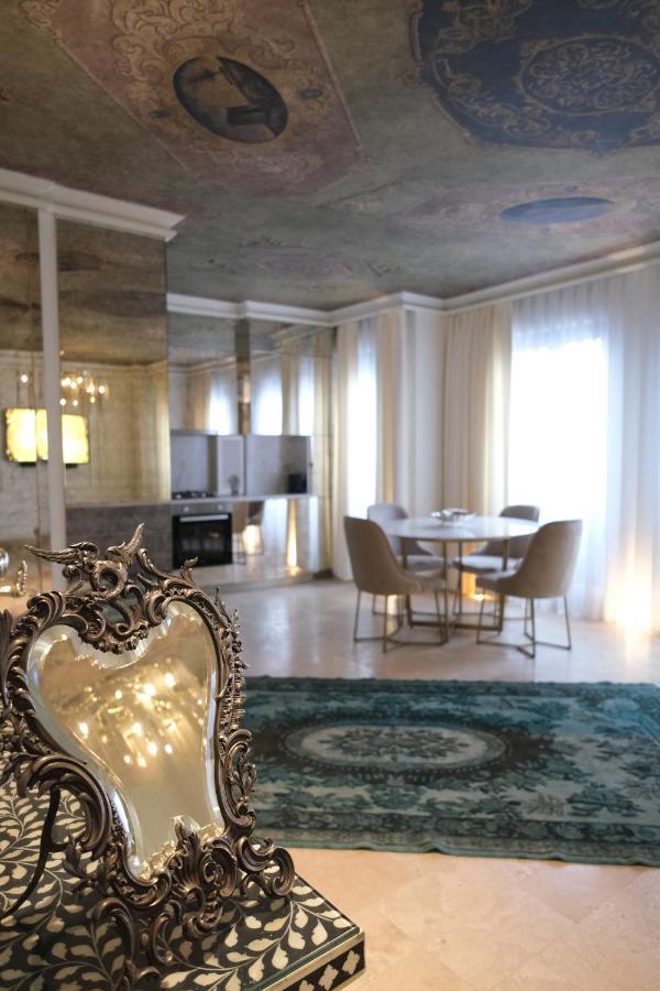 Ab Residences -Cihangir Luxury Antique Apartment Istanboel Buitenkant foto
