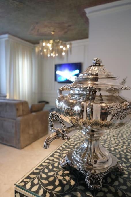 Ab Residences -Cihangir Luxury Antique Apartment Istanboel Buitenkant foto