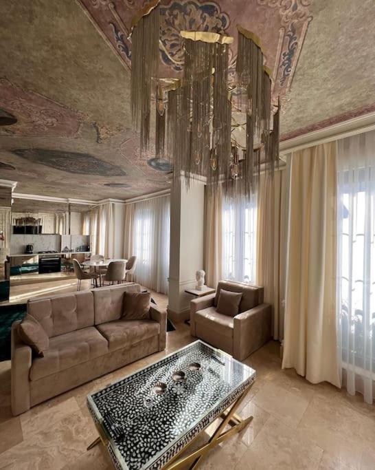 Ab Residences -Cihangir Luxury Antique Apartment Istanboel Buitenkant foto