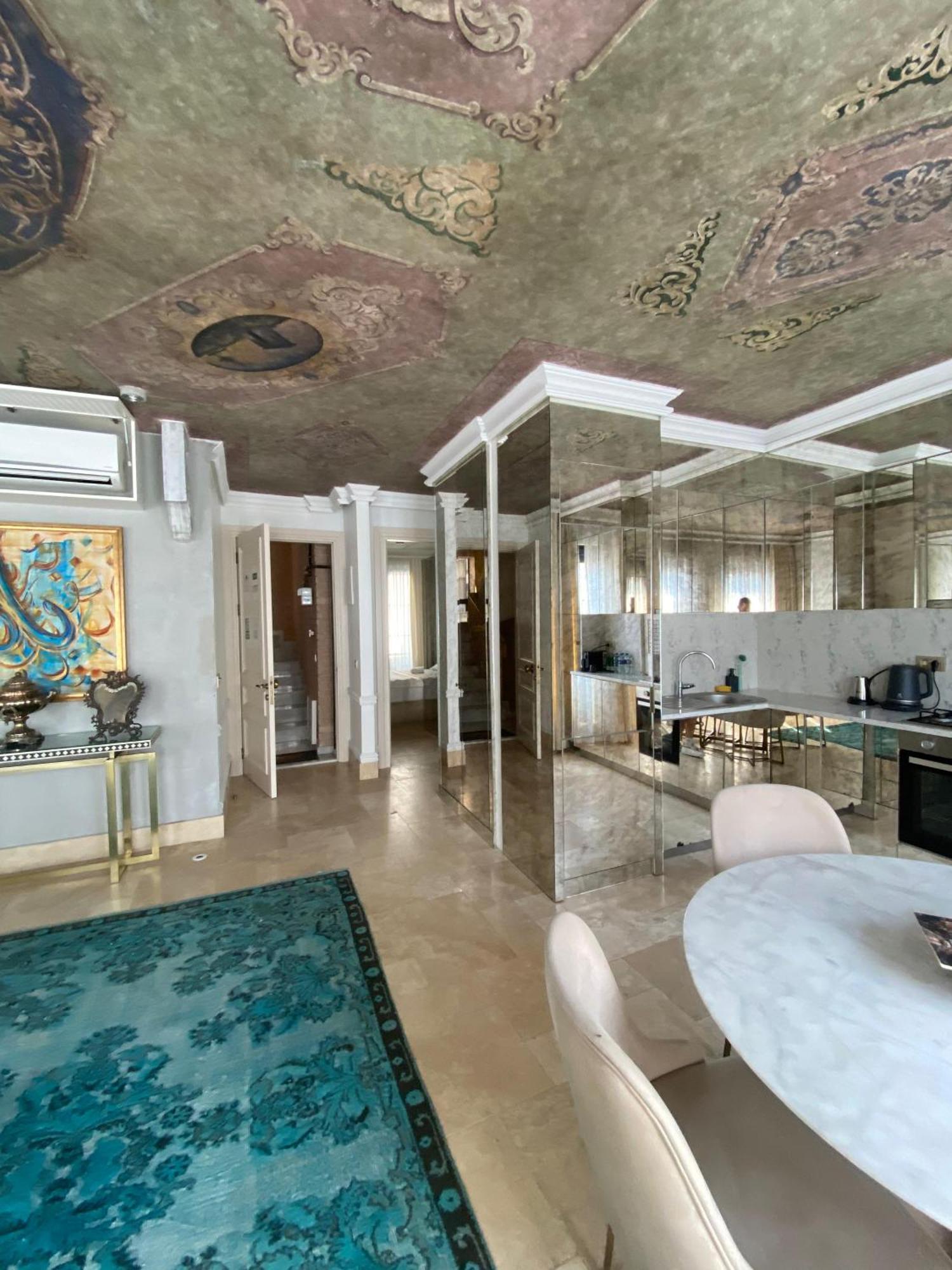 Ab Residences -Cihangir Luxury Antique Apartment Istanboel Buitenkant foto