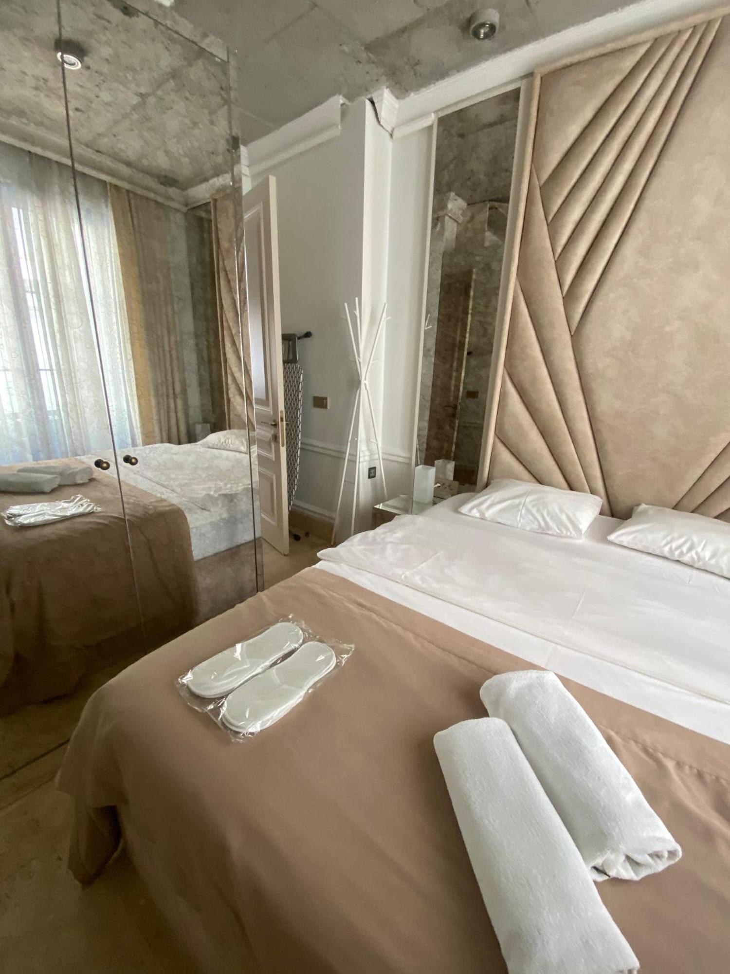 Ab Residences -Cihangir Luxury Antique Apartment Istanboel Buitenkant foto